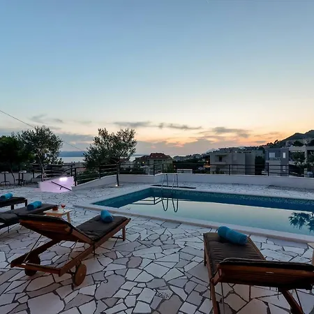 Mediterranean Oasis * Makarska