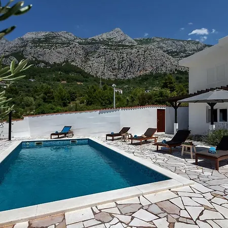 Mediterranean Oasis *