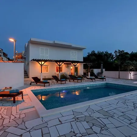 Mediterranean Oasis * Makarska